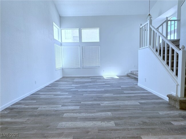 Building Photo - 9821 Cactus View Ave