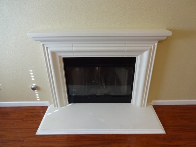 Building Photo - SINGLE STORY, 3 BEDROOM, 2 BATH, 2.5 CAR GARAGE, IN GATED COMMUNITY!