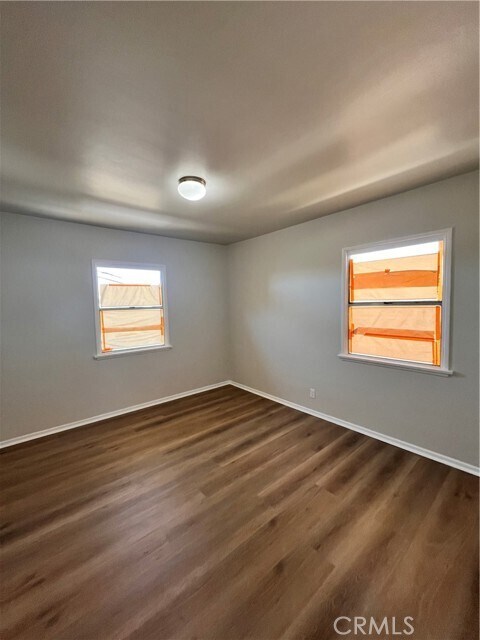 Building Photo - 1543 W 105th St