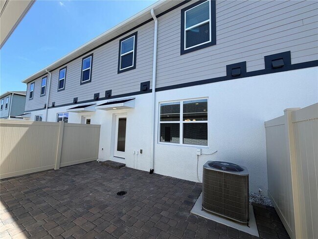 Building Photo - 474 Lady Palm St