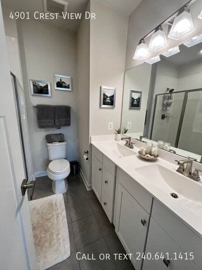 Building Photo - 4901 Crest View Dr