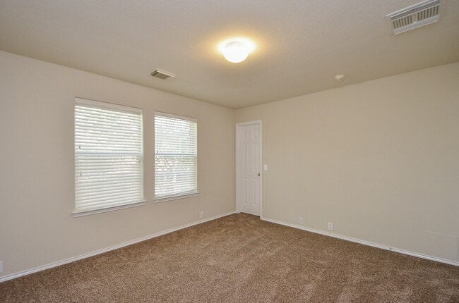 Building Photo - 10302 Deer Lodge Ct