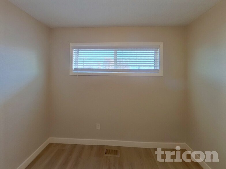 Building Photo - 1548 Glacier Dr