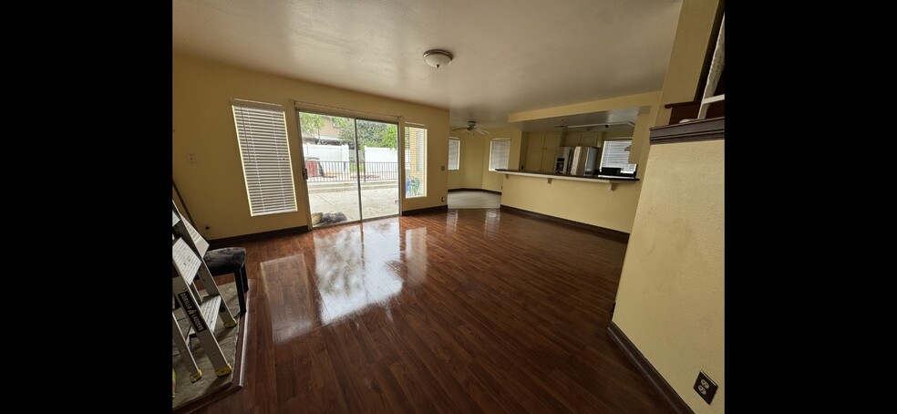 Living room - 151 E 6th St