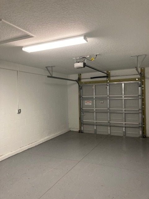 Building Photo - 44 Karat Path