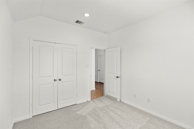 Building Photo - 30314 Tall Fescue Dr