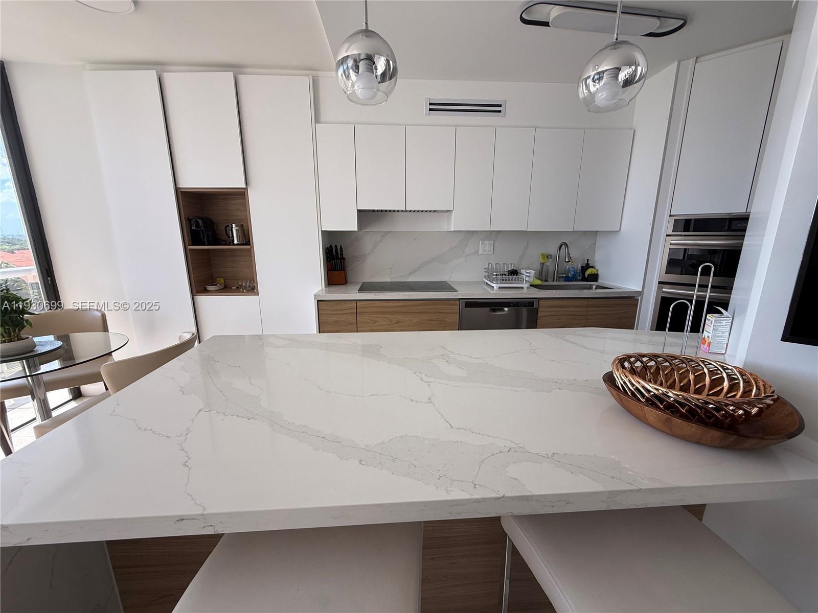 Building Photo - 3610 Yacht Club Dr