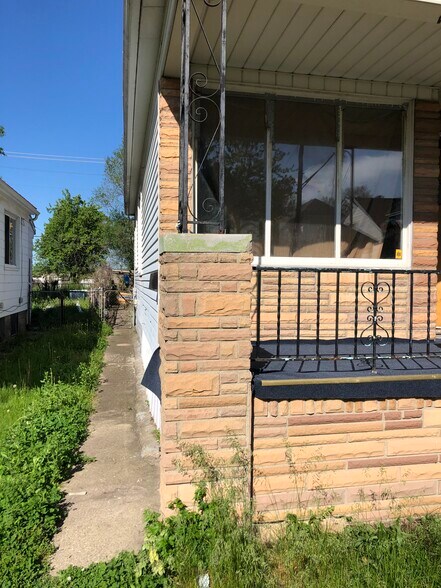 Building Photo - 12620 Moran St