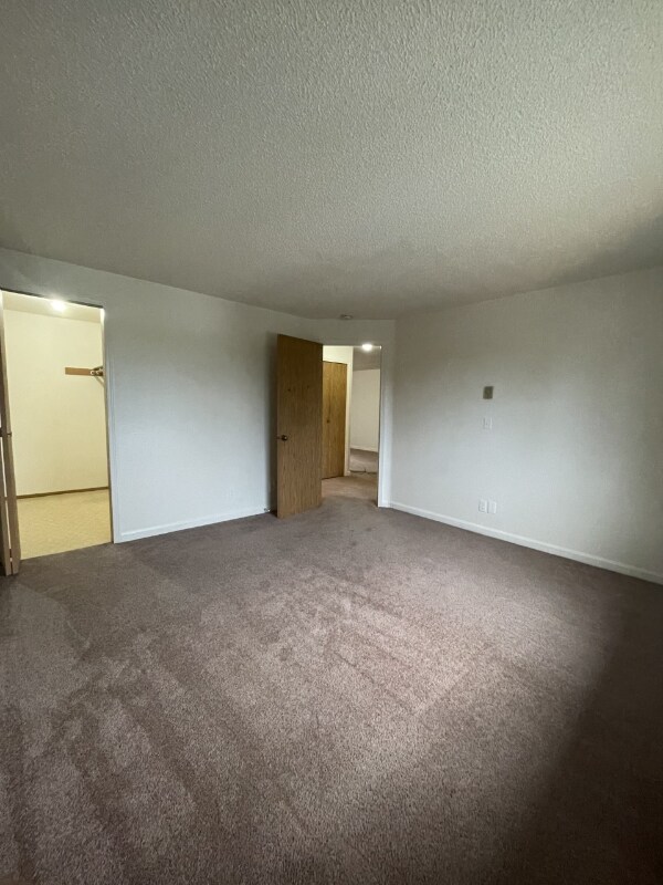 Building Photo - 690 NW Atalanta Way