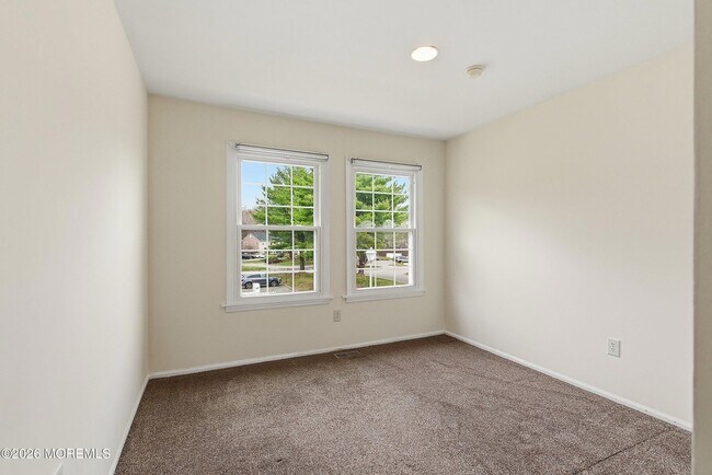 Building Photo - 280 Fairfield Pl