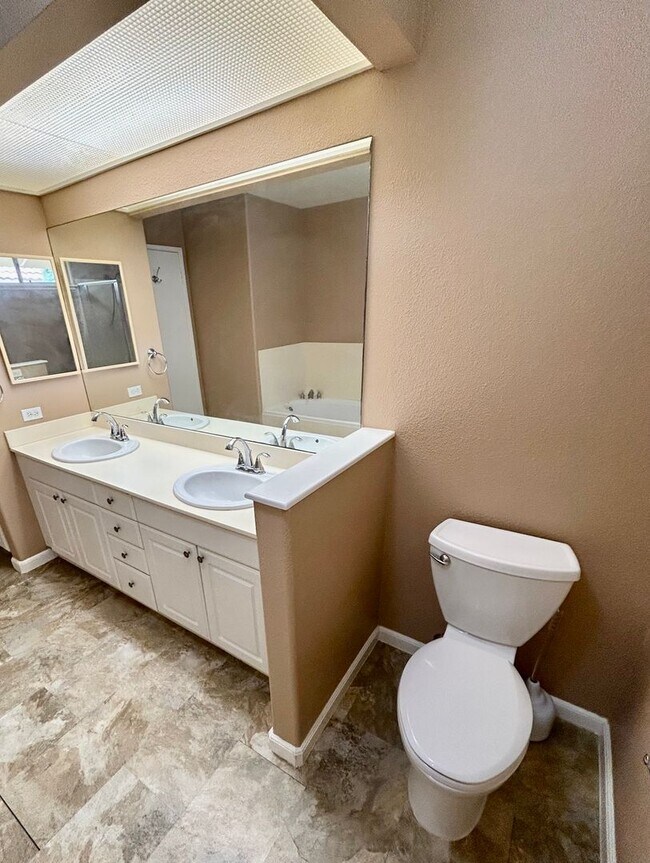 Building Photo - Available on 05/14/26, 2248 sq ft, 4 Bedrooms, 2.5 Baths, 2-car garage at Aeloa Subdivision in Ka...
