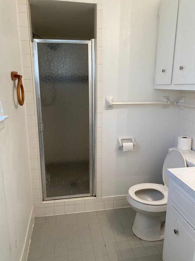 Building Photo - Eastside Single Family Home