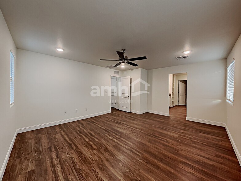 Building Photo - 715 Terrain Star Ave