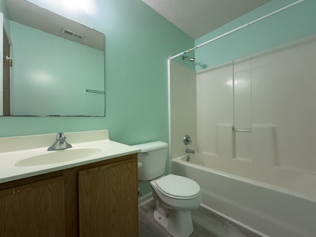 Building Photo - 996 W Pueblo Dr