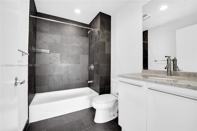 Building Photo - 900 Biscayne Blvd