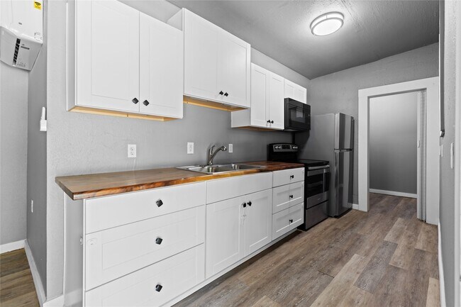 Building Photo - 1910 Stringtown Rd