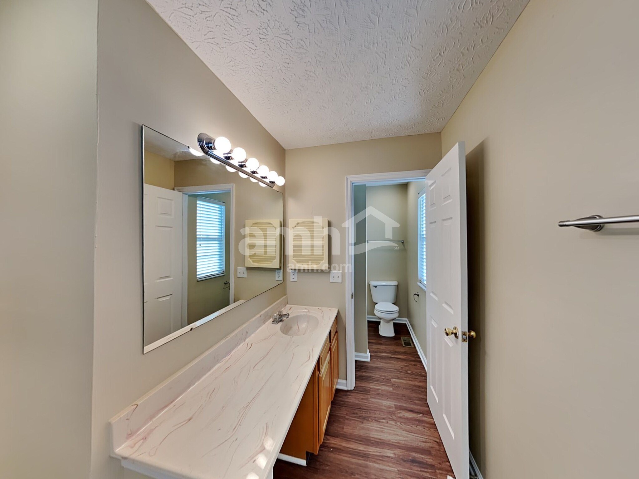 Building Photo - 1760 Navion Ct