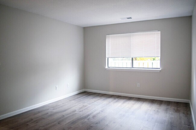 Building Photo - Beautiful 2bd Condo in Westville