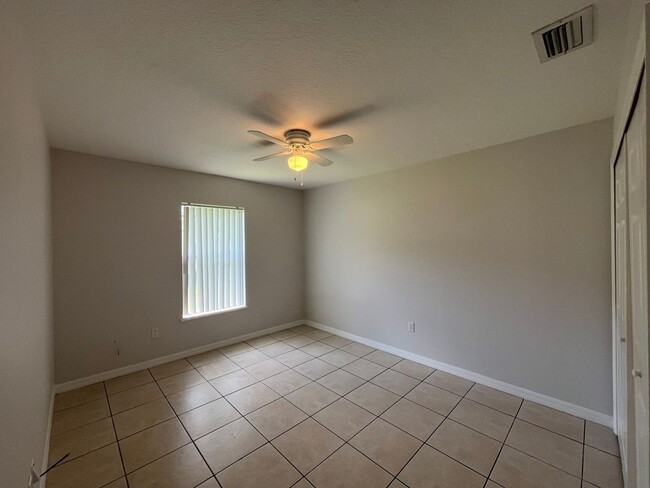 Building Photo - 133 Plainview Dr