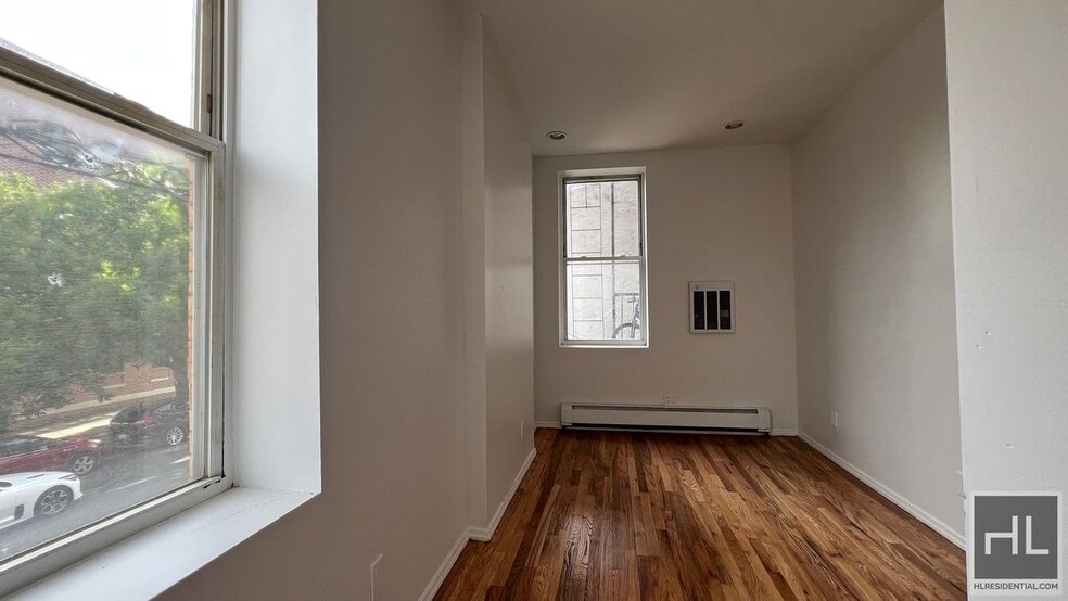 Building Photo - 2BR 1BA Pre-War In Crown Heights
