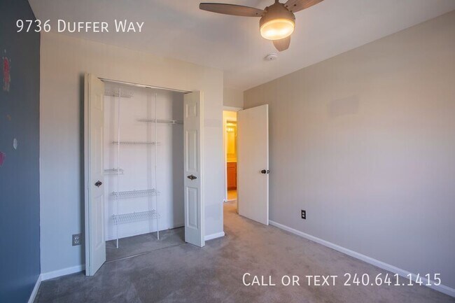 Building Photo - 9736 Duffer Way