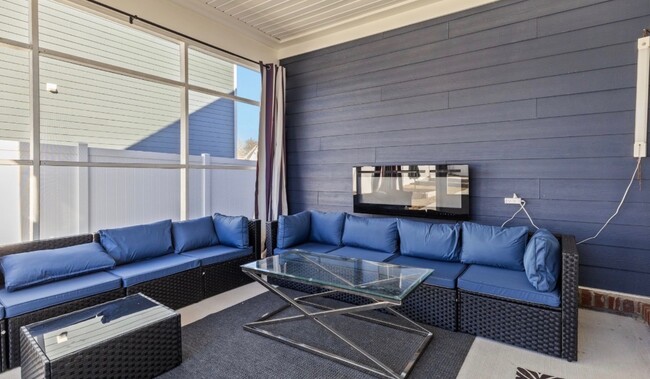 Building Photo - 312 Maycox Ln