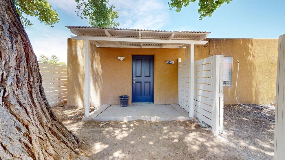 Building Photo - 1207 Barelas St SW