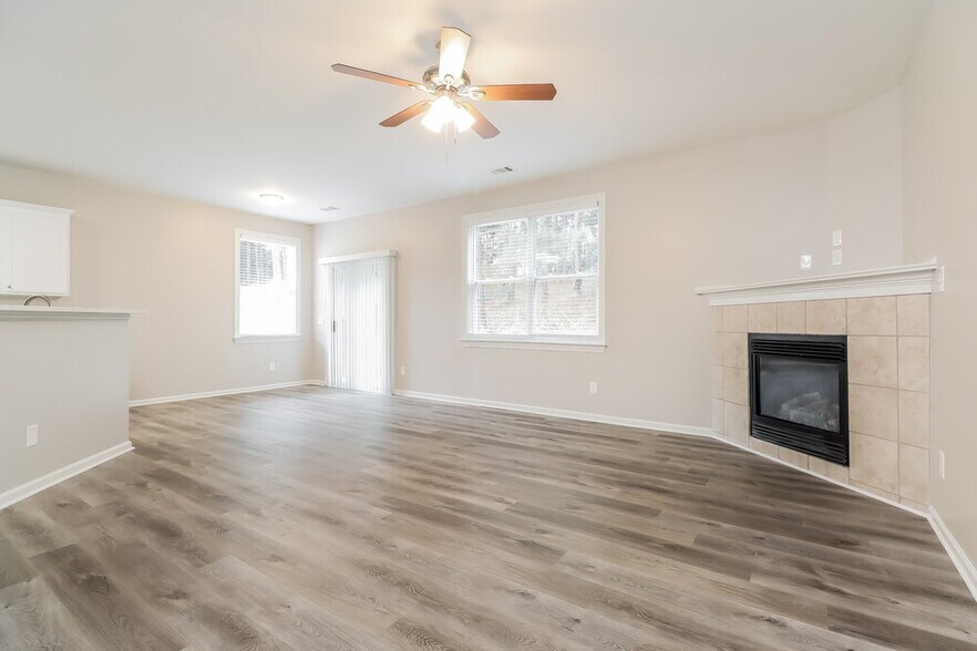 Building Photo - 361 Southgate Dr