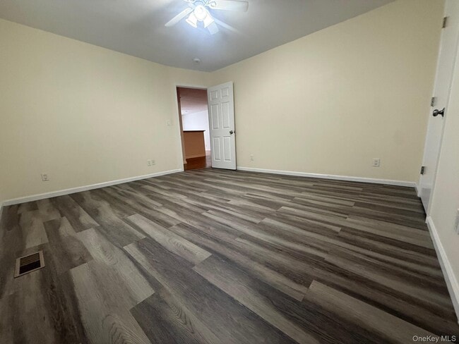 Building Photo - 192 Osborne Rd