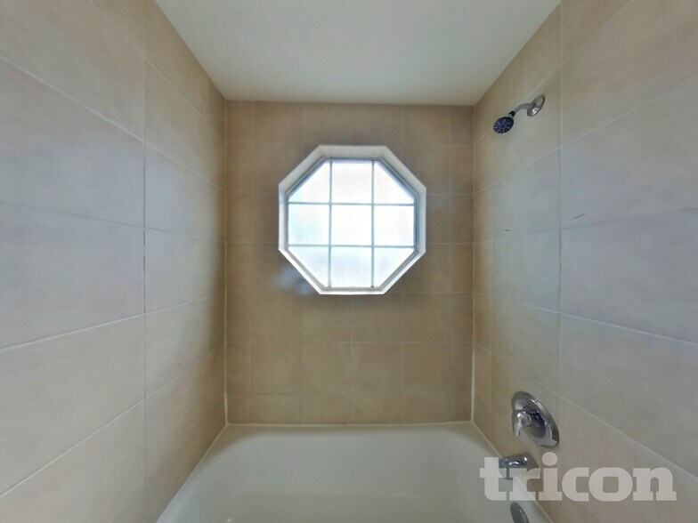 Building Photo - 1170 Summer Springs Drive