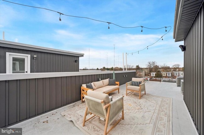 Building Photo - 331 Fountain St