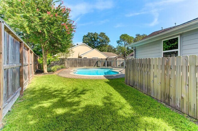 Building Photo - 10806 Wickersham Ln