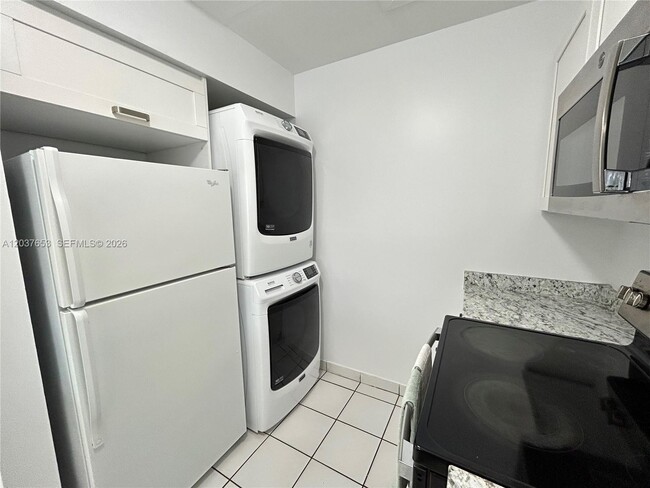 Building Photo - 15332 SW 72nd St