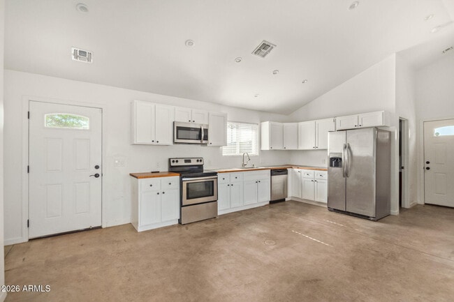 Building Photo - 505 N 16th Ave