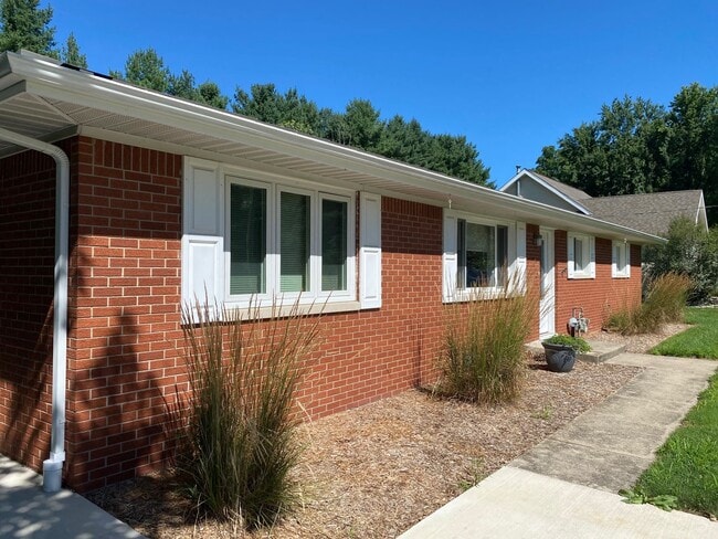Primary Photo - 6057 N 300 E