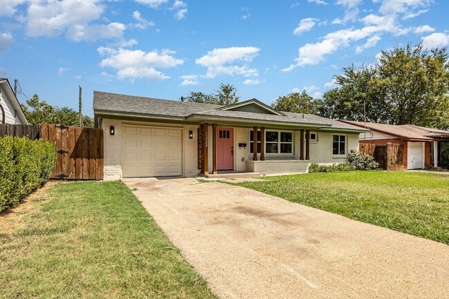 Building Photo - 13520 Glenside Dr