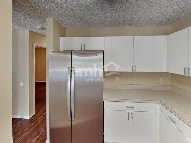 Building Photo - 795 Skyridge Rd