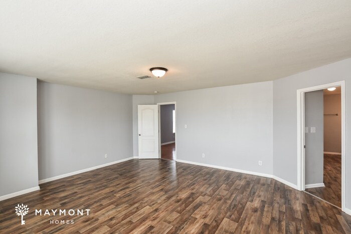 Building Photo - 3083 Avalon Lake Dr SW