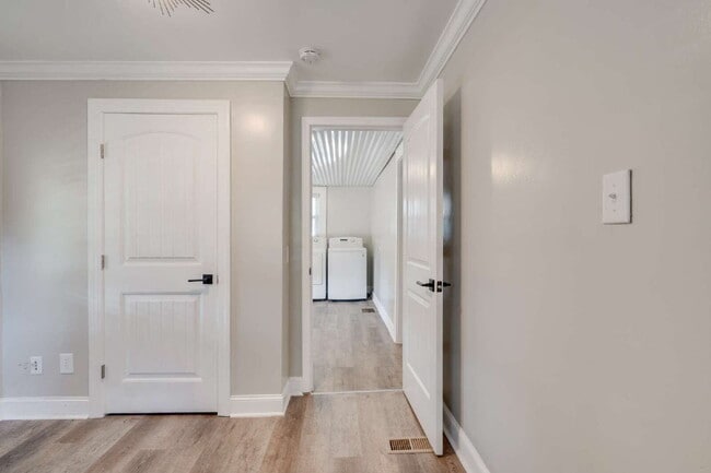 Building Photo - Three-Bed Home w/ Fenced in BackYard in the Heart of Durham