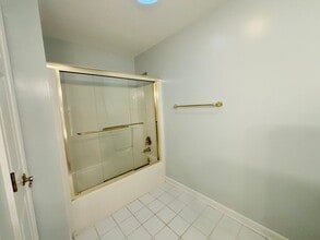 Building Photo - * RE-RENTAL AVAILABLE 7/15/26 * 3 Bedroom 2.5 Half Bath Townhouse with 2 Car Garage