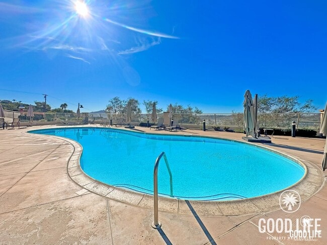 Building Photo - Great 2B/2.5BA Townhouse Available in Santee with Attached Garage & Onsite Pool, Spa, and Playgro...