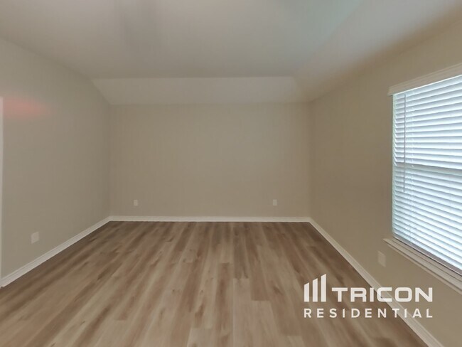Building Photo - 132 Newsom Dr