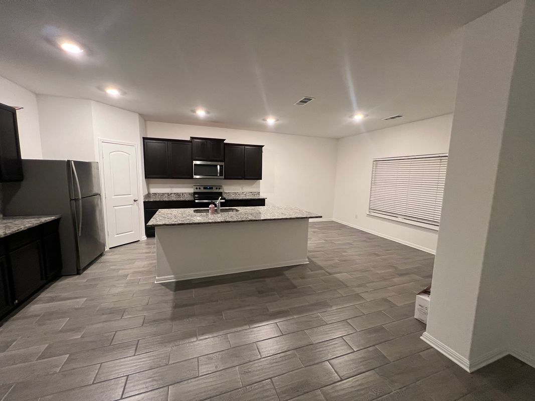 Building Photo - 18413 Quiet Range Dr