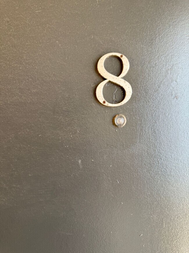Interior Photo - can373