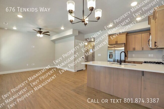 Building Photo - 676 Tenkids Way
