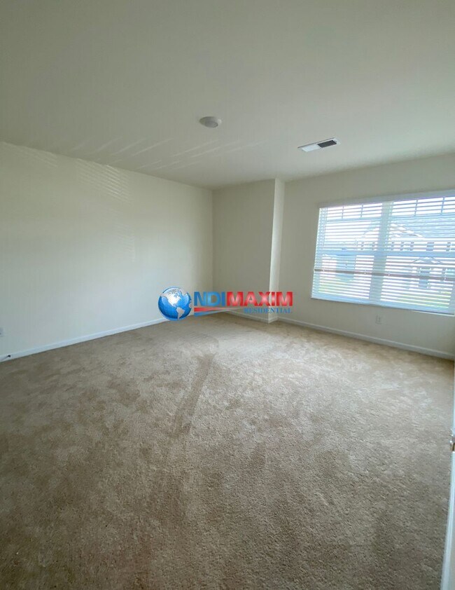 Building Photo - Nice 4-bedroom in Swim Community in Dacula