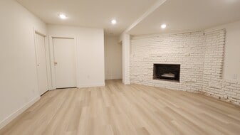 Building Photo - 1615 Lovell Ave