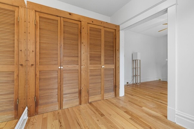 Building Photo - Historic 5-bedroom Home in Squirrel Hill