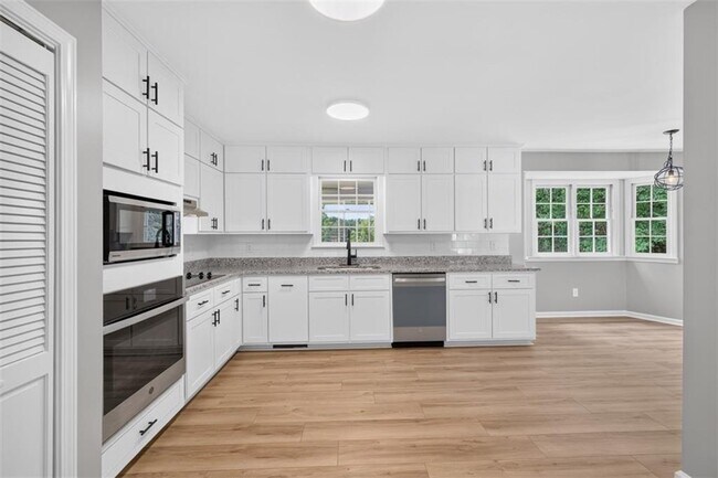 Building Photo - 3606 Suwanee Creek Ct