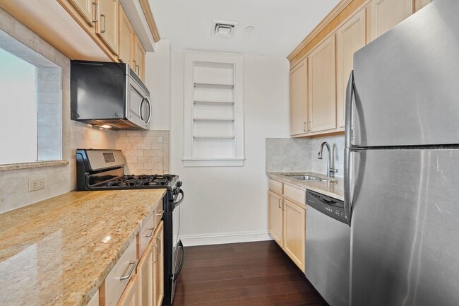 Building Photo - 235 Ocean Pkwy